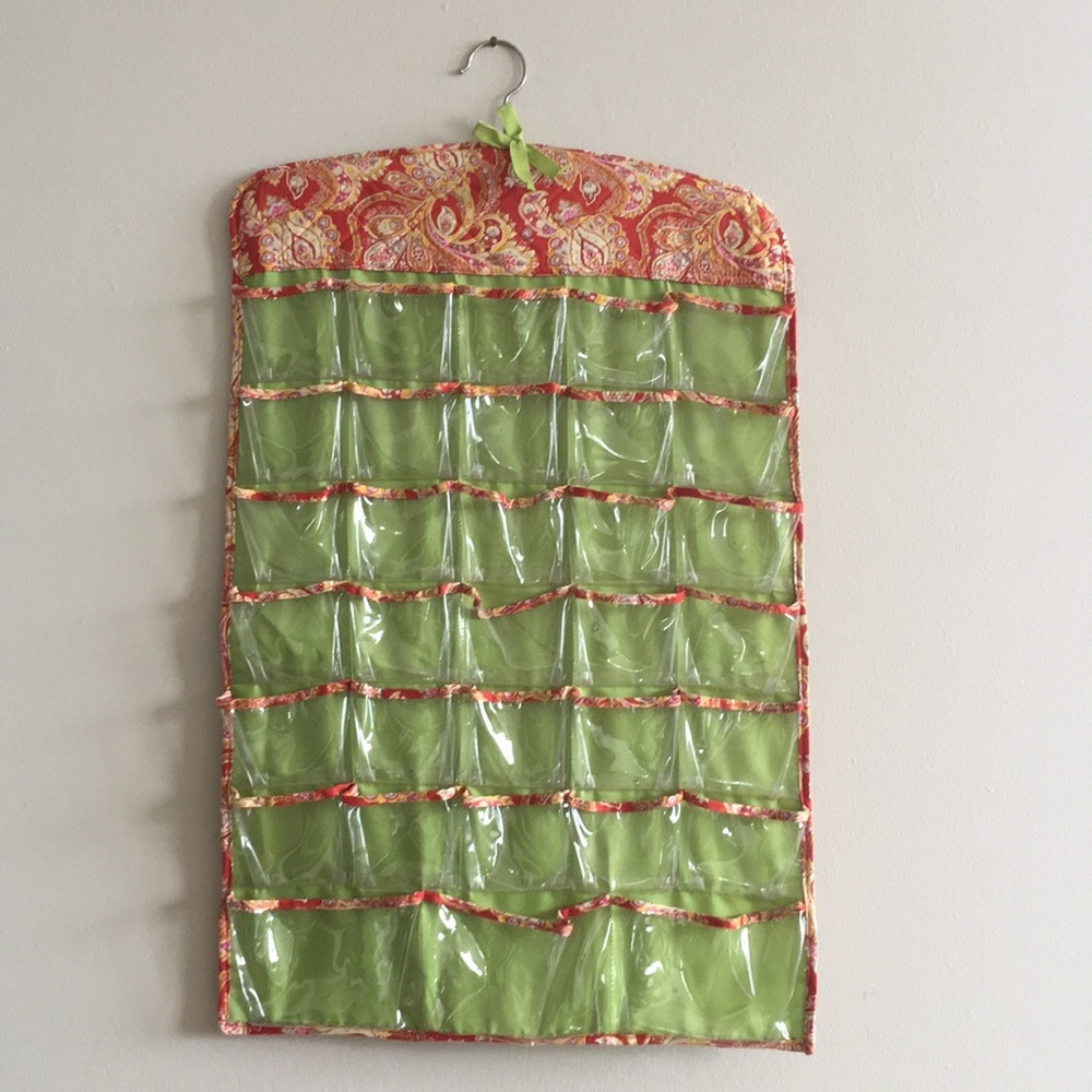 Hanging Accessory Organizer